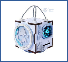 Carregar imagem no visualizador da galeria, Cubo Sensorial Educacional Em Madeira Com Alças - cubo