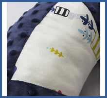 Carregar imagem no visualizador da galeria, Travesseiro De Pescoço No Cinto De Segurança Do Carro
